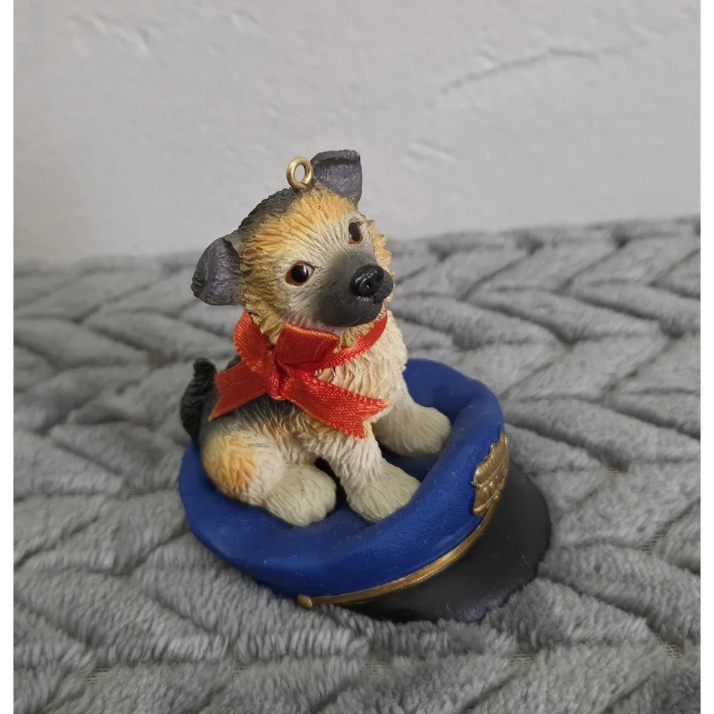 American Greetings Police Officer Puppy Sit On Hat 2007 Ornament Law Enforcement